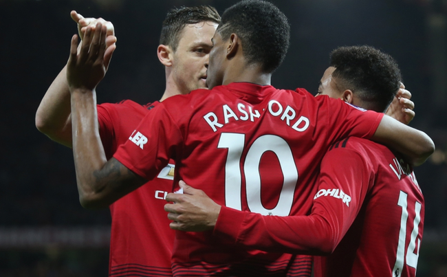 通过在球队 通过在球队